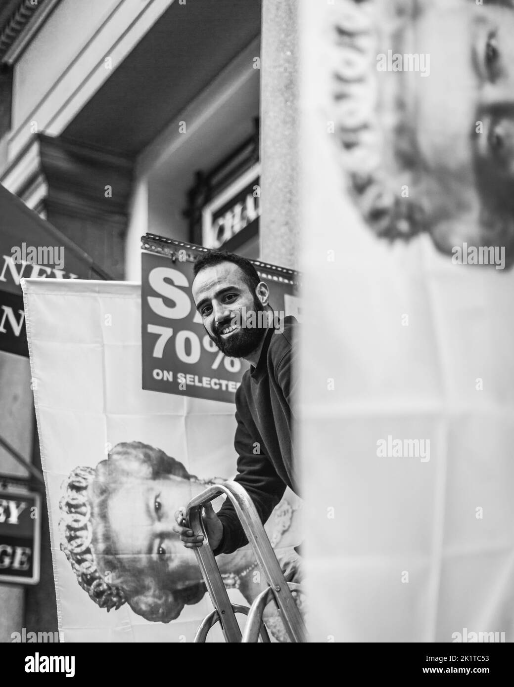 70 % de réduction sur les souvenirs Queen dans un magasin du centre de Londres. Banque D'Images