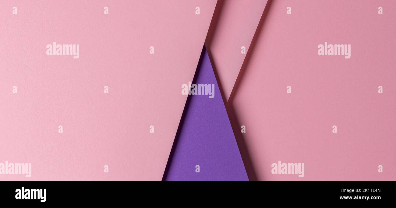 Résumé géométrique de papier rose pastel et violet avec espace de copie Banque D'Images