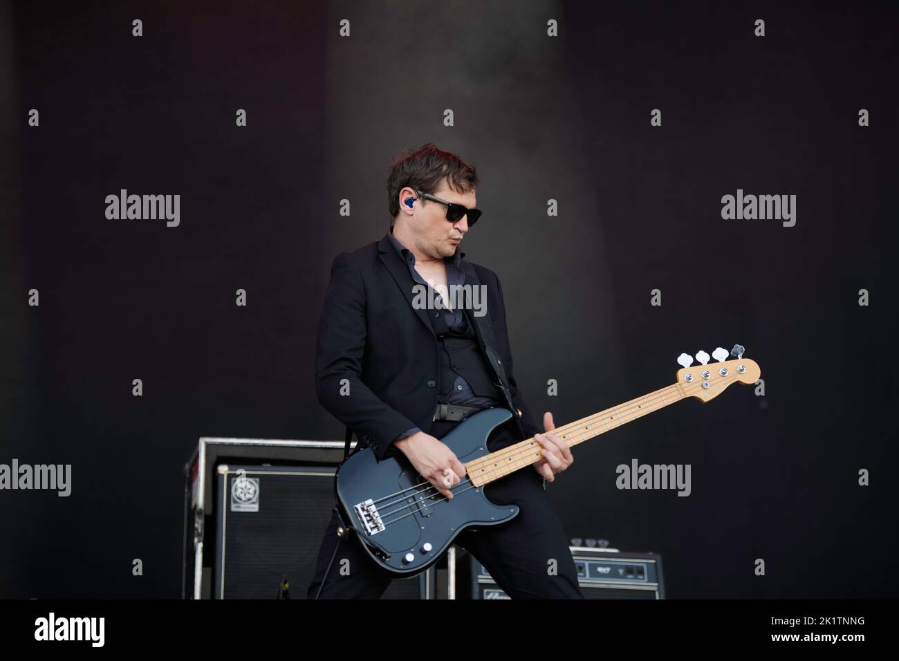 Groupe de rock américain, de Manhattan, NY, Interpol, qui se produit en direct au festival Tempelhof Sounds à Berlin, en Allemagne. Banque D'Images