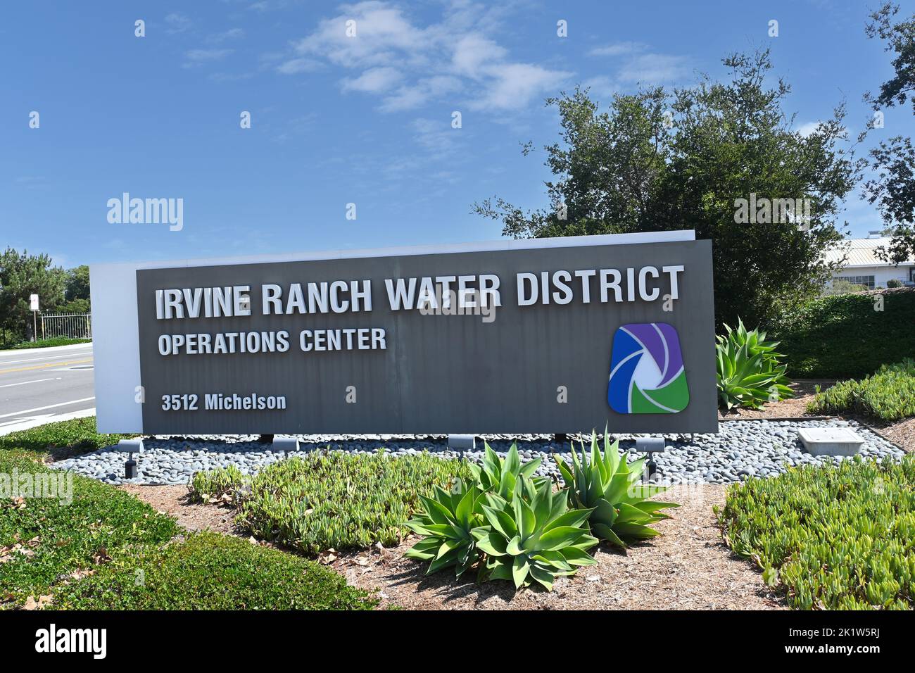 IRVINE, CALIFORNIE - 09 SEPTEMBRE 2022 : panneau pour le centre d'opérations du district aquatique d'Irvine Ranch. Banque D'Images