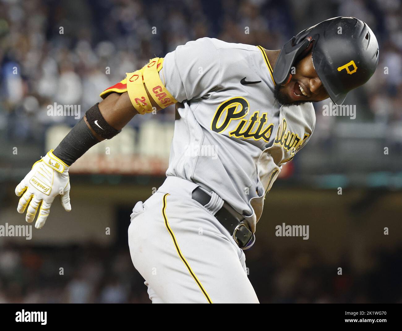 Les pirates de Pittsburgh Rodolfo Castro arrondit les bases après avoir fait une course à trois tours à domicile pour donner aux pirates une avance de 8-4 sur les New York Yankees au Yankee Stadium de New York, mardi, 20 septembre 2022. Photo de John Angelillo/UPI Banque D'Images