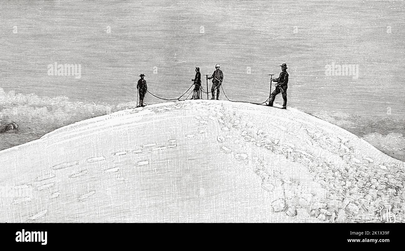 Le sommet du Mont blanc est à 4810 mètres au-dessus du niveau de la mer. Ancienne illustration gravée du 19th siècle de la nature 1890 Banque D'Images