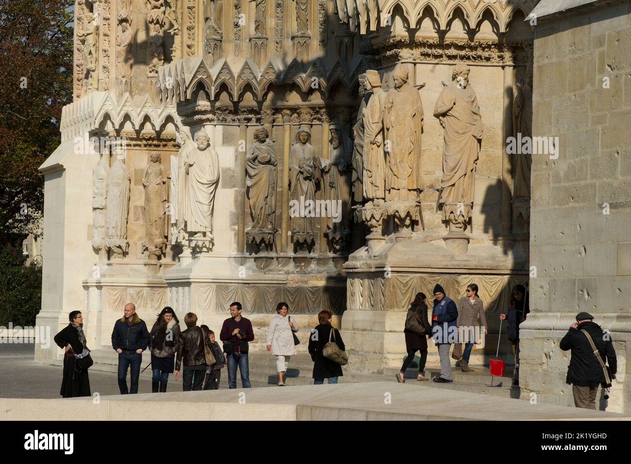 L'édition de la cathédrale de Reims a commence en 1211. Depuis le baptême de Clovis, la cathédrale notre-Dame ont été destinés au sacré-cœur des Rois de FR Banque D'Images