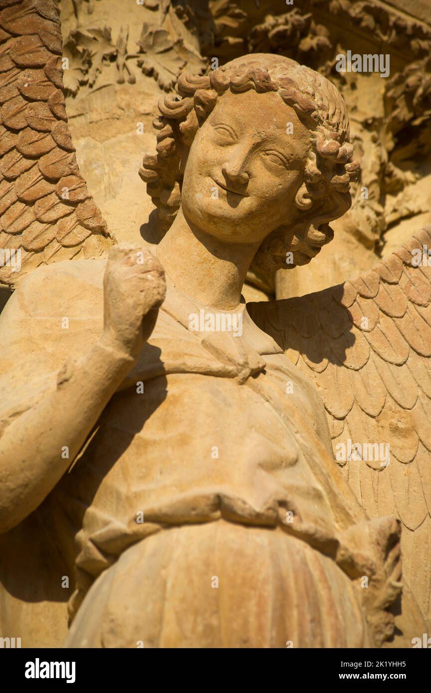 L'édition de la cathédrale de Reims a commence en 1211. Depuis le baptême de Clovis, la cathédrale notre-Dame ont été destinés au sacré-cœur des Rois de FR Banque D'Images