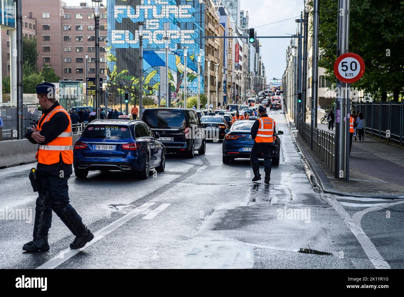 Grève européenne du taximen à Bruxelles autour du cercle Schuman. | manip des chauffeurs de taxi autour du rond-point Schuman et sur une portion Banque D'Images