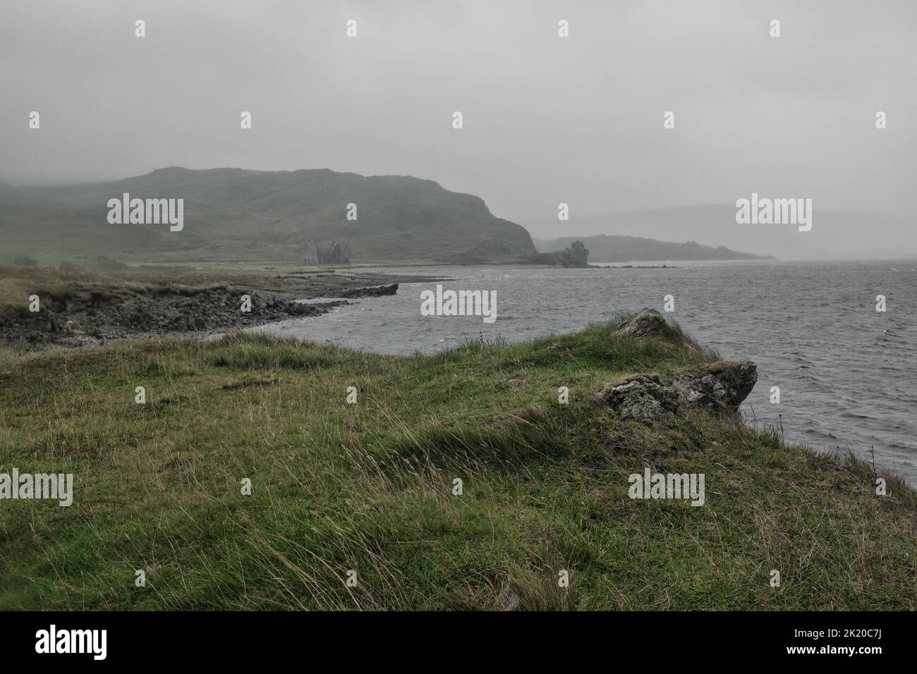 Le a été pris sur un voyage autour de Scotlands célèbre route 500. La maison dans la distance est appelée Calda House. Calda House se trouve à proximité du château d'Ardvreck. Banque D'Images