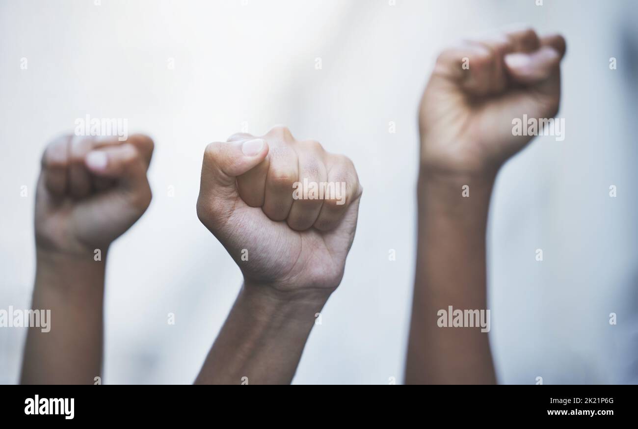 S'empresse de protester, de rassembler et de justice contre le droit gouvernemental, la corruption et la politique pour la liberté, le pouvoir et l'égalité des droits de l'homme. Foule de gens fi Banque D'Images