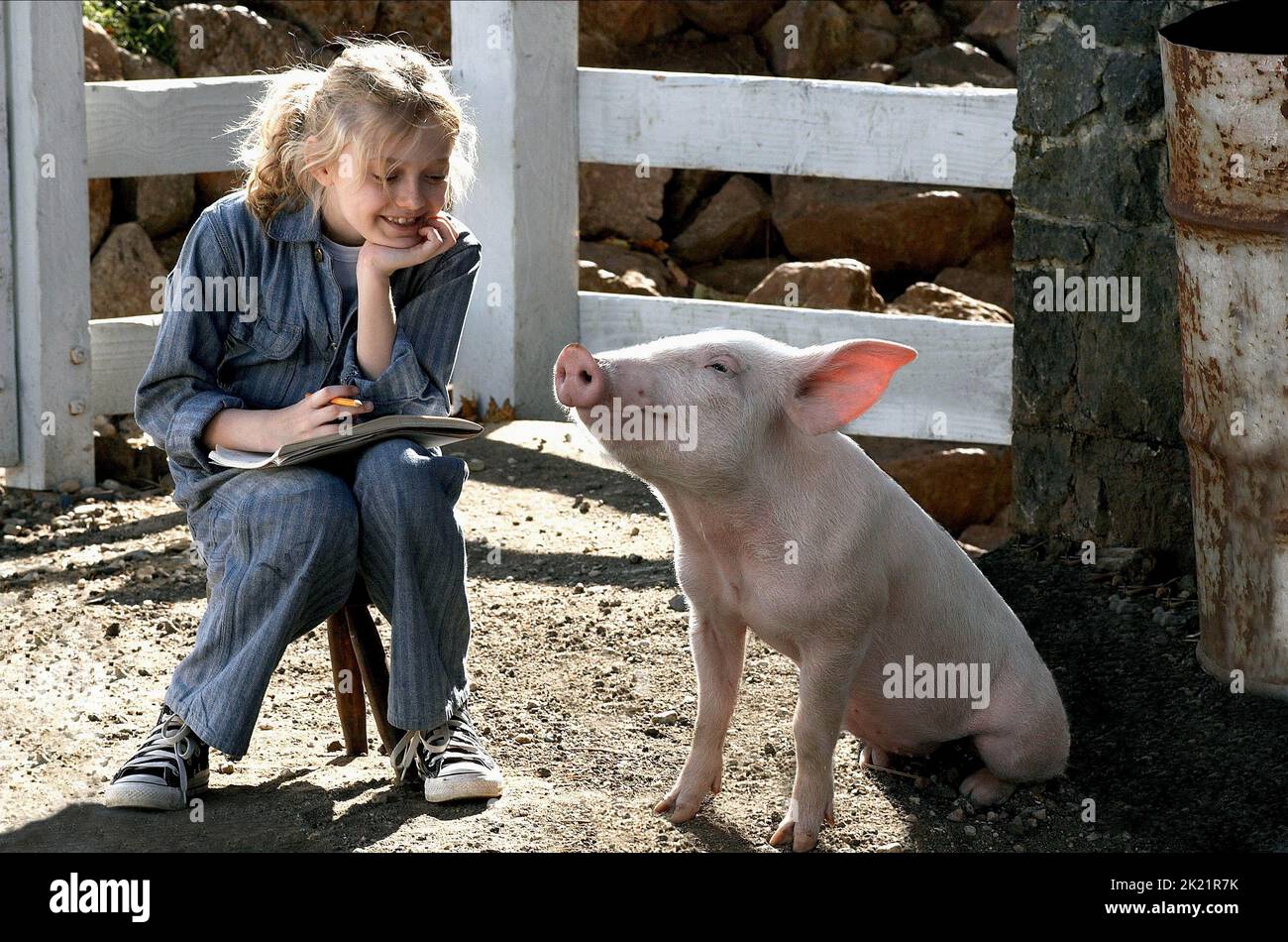 DAKOTA FANNING, WILBUR LE COCHON, CHARLOTTE'S WEB, 2006 Banque D'Images