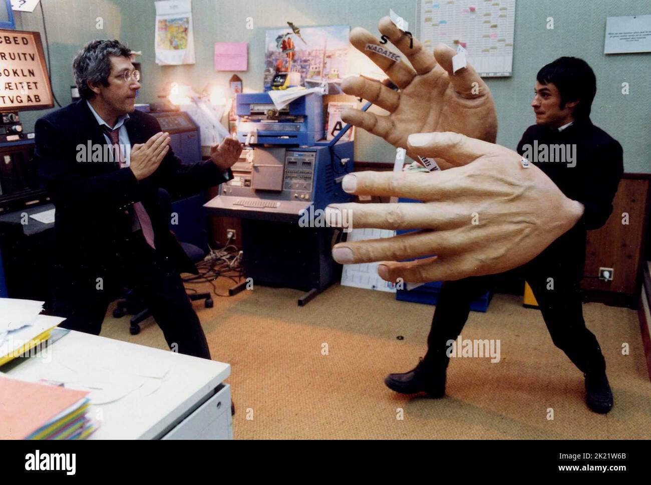 ALAIN CHABAT, Gael Garcia Bernal, LA SCIENCE DES RÊVES, 2006 Banque D'Images