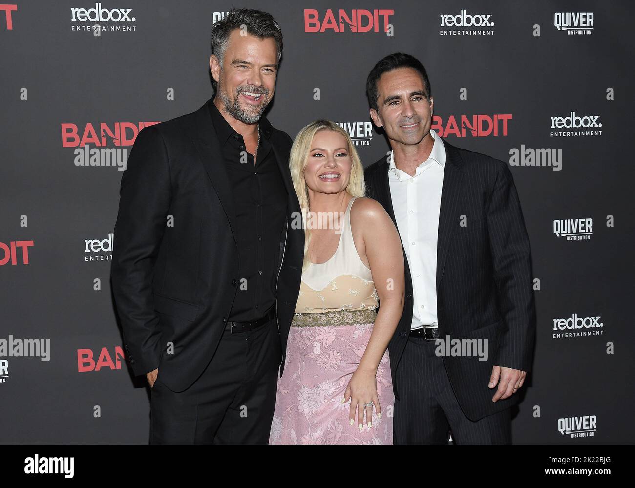 Los Angeles, États-Unis. 21st septembre 2022. (G-D) Josh Duhamel, Elisha Cuthbert, et Néstor Carbonell à la première mondiale BANDIT tenue à l'or harmonie à Los Angeles, CA mercredi, ?21 septembre 2022. (Photo par Sthanlee B. Mirador/Sipa USA) crédit: SIPA USA/Alay Live News Banque D'Images