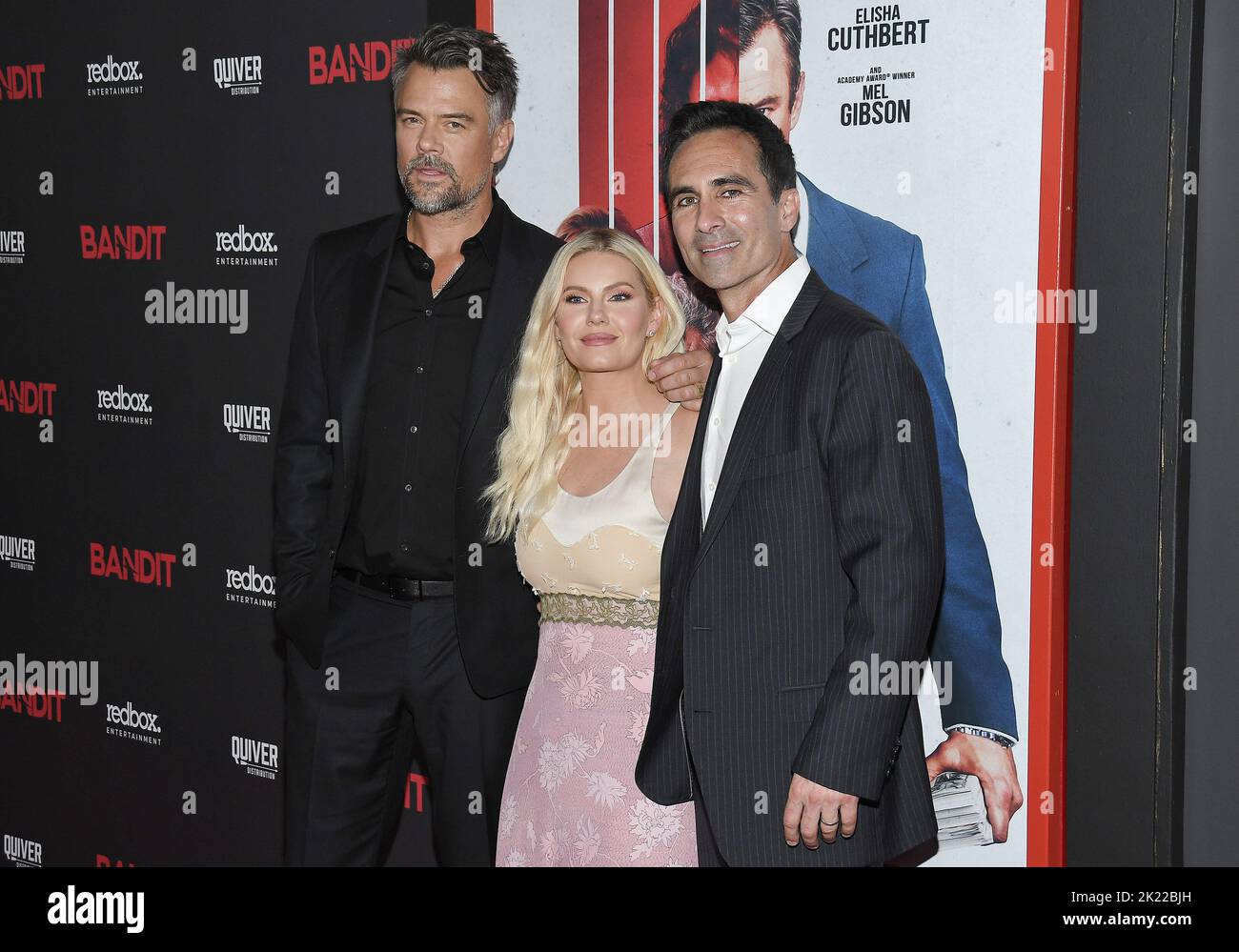 Los Angeles, États-Unis. 21st septembre 2022. (G-D) Josh Duhamel, Elisha Cuthbert, et Néstor Carbonell à la première mondiale BANDIT tenue à l'or harmonie à Los Angeles, CA mercredi, ?21 septembre 2022. (Photo par Sthanlee B. Mirador/Sipa USA) crédit: SIPA USA/Alay Live News Banque D'Images
