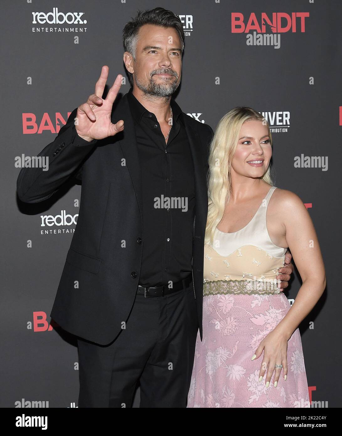 Los Angeles, États-Unis. 21st septembre 2022. (G-D) Josh Duhamel et Elisha Cuthbert à la première mondiale BANDIT tenue à l'or harmonie à Los Angeles, CA le mercredi, ?21 septembre 2022. (Photo par Sthanlee B. Mirador/Sipa USA) crédit: SIPA USA/Alay Live News Banque D'Images