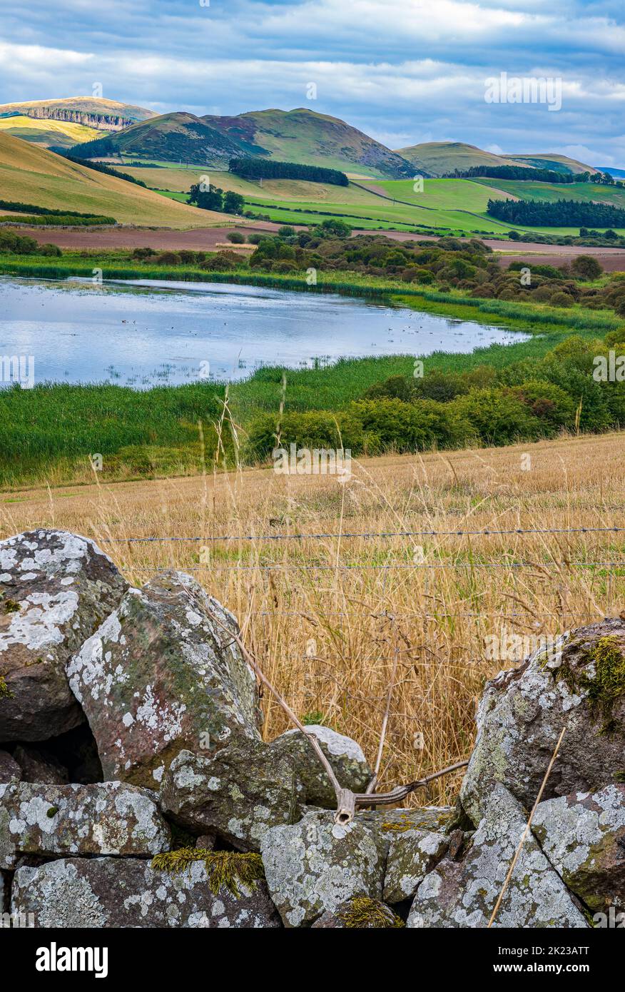 KIRK Yetholm, frontières écossaises, Royaume-Uni – vue sur le Loch Yetholm en direction des Cheviots Banque D'Images