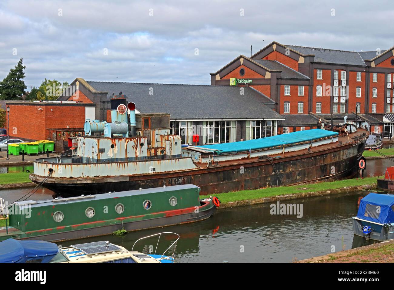Cuddington Brunner Mond ici bateau de produits chimiques, ex- Weaver paquet construit en 1948, à Northwich, Cheshire, ici à Ellesmere Port, Angleterre, Royaume-Uni Banque D'Images