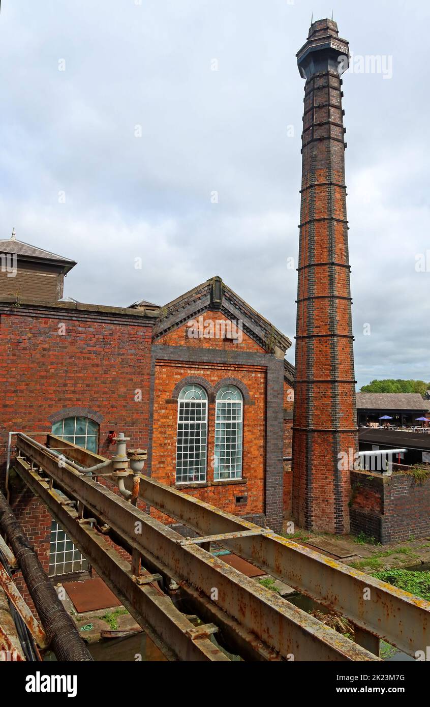 Port d'Ellesmere, canal bassin pumphouse et cheminée, Cheshire, Angleterre, Royaume-Uni, CH65 4FW Banque D'Images