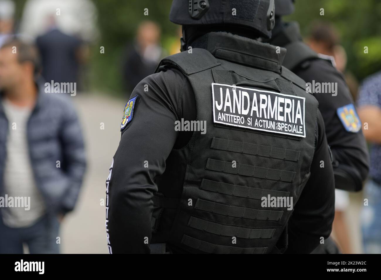 Sarulesti, Roumanie - 22 septembre 2022: Détails avec la brigade anti-terroriste du jandami roumain (police anti-émeute). Banque D'Images