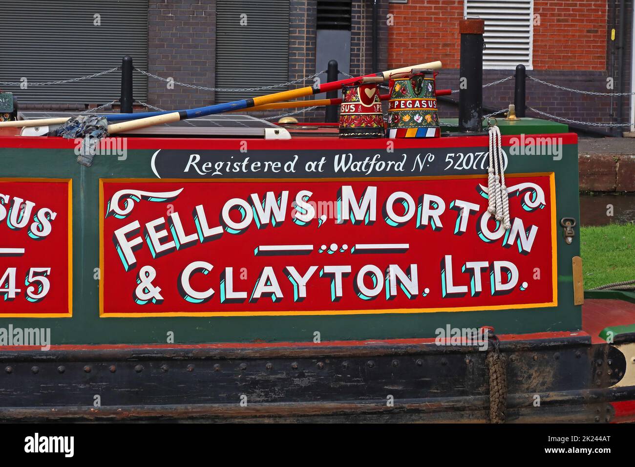 Pegasus, no 245, Fellows Morton & Clayton Ltd, barge de canal, immatriculée à Watford, no 52071, au port d'Ellesmere, Cheshire, Canal Bridgewater Banque D'Images