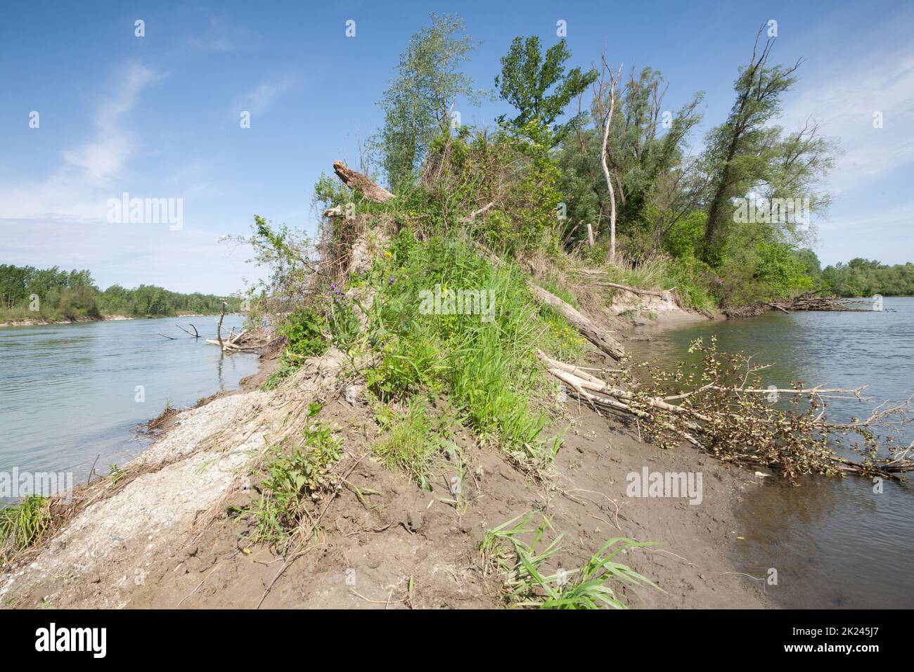 Le confluent de la Mura et de la Drava. Sur une frontière de Croatie Hongrie. Banque D'Images