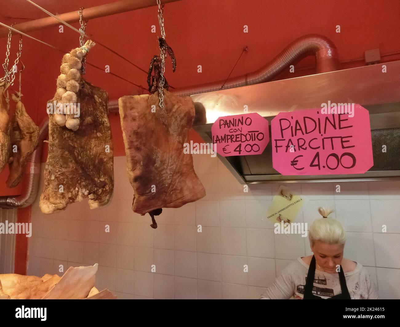 Florence, Italie - 01 mai 2014 : un magasin ou un magasin pour la vente de sandwiches traditionnels en tripe à Florence. Banque D'Images