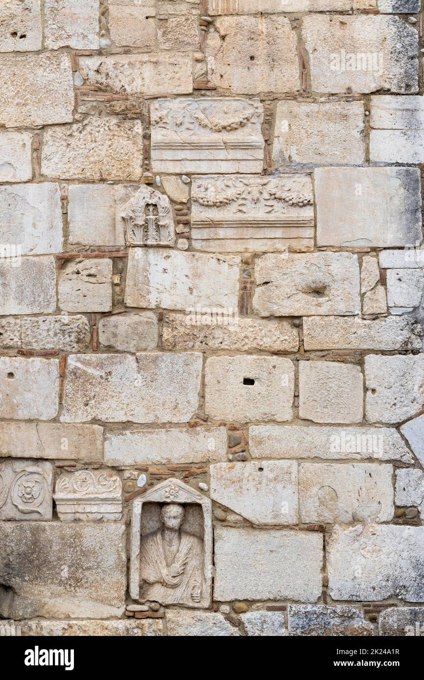 Ancien mur de vieux blocs romanes comme arrière-plan, Benevento, Campanie, Italie Banque D'Images