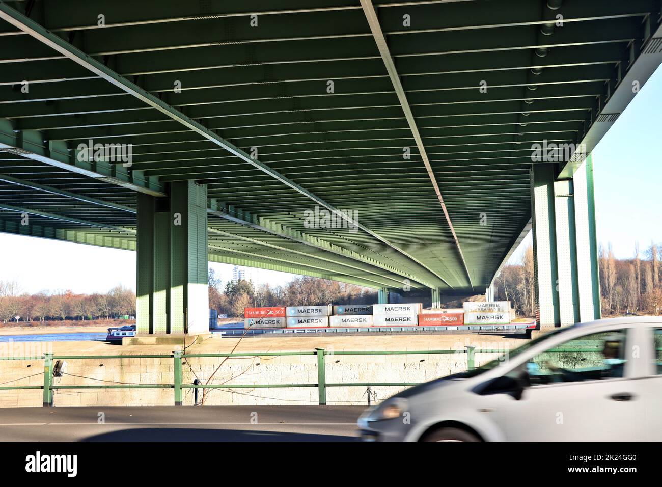 Autobahnbrücke Rodenkirchen über den Rhein ,Nordrhein-Westfalen, Deutschland, Köln Banque D'Images