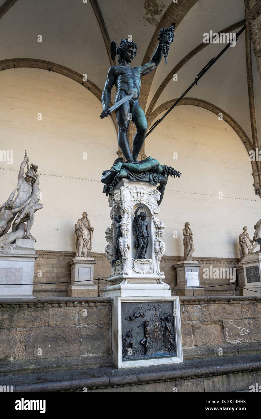 Florence, Italie.Janvier 2022. La statue de Persée à la tête de Medusa, sculptée par Benvenuto Cellini dans le centre historique de la ville Banque D'Images