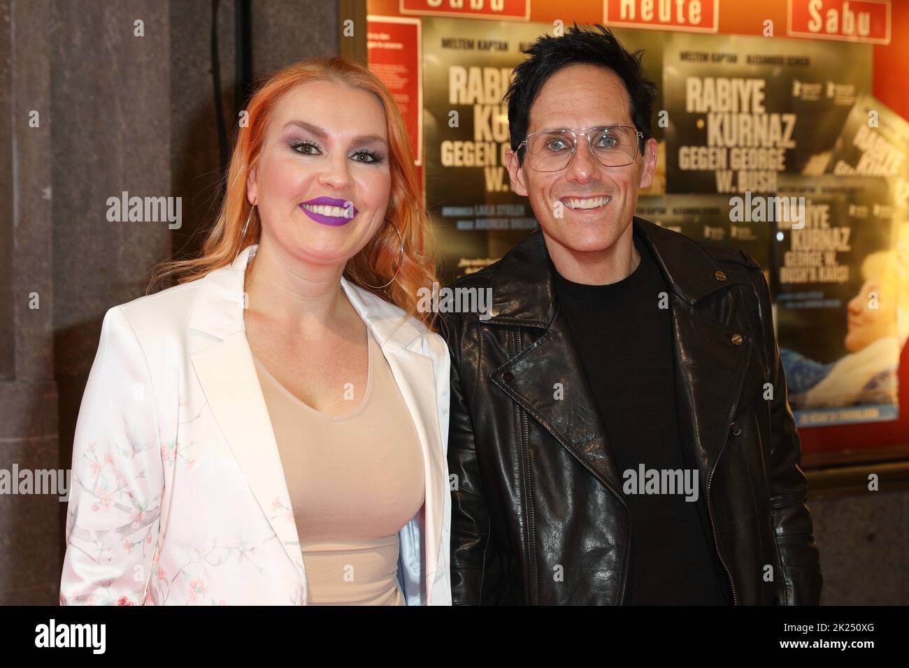 Sabine Fischer, Andy apporte, première Rabiyte Kurnaz gegen George W. Bush, Kino Lichtburg, Essen, 12.04.2022 Banque D'Images Sabine Fischer, Andy apporte, première Rabiyte Kurnaz gegen George W. Bush, Kino Lichtburg, Essen, 12.04.2022 Banque D'Images