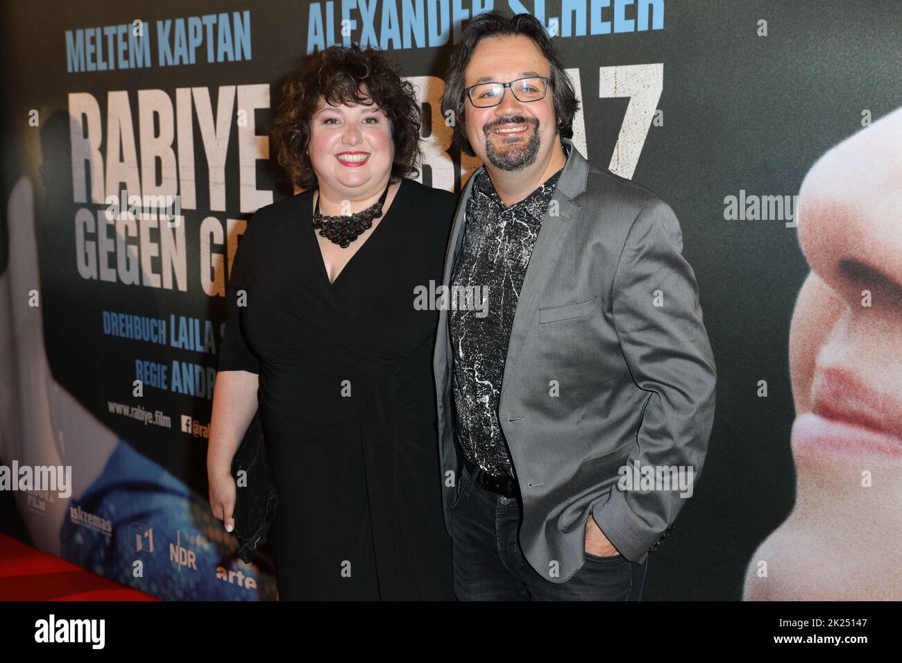Meltem Kaptan, Daniel Holl, première Rabiyte Kurnaz gegen George W. Bush, Kino Lichtburg, Essen, 12.04.2022 Banque D'Images Meltem Kaptan, Daniel Holl, première Rabiyte Kurnaz gegen George W. Bush, Kino Lichtburg, Essen, 12.04.2022 Banque D'Images