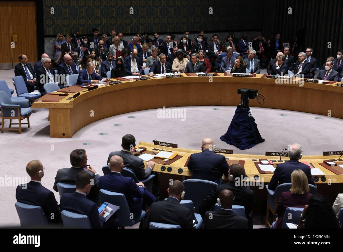 Le ministre russe des Affaires étrangères, Sergei Lavrov, s'exprime lors d'une réunion de haut niveau du Conseil de sécurité des Nations Unies sur la situation dans le contexte de l'invasion de l'Ukraine par la Russie, lors de la session de 77th de l'Assemblée générale des Nations Unies au siège de l'ONU à New York, États-Unis, 22 septembre 2022. REUTERS/Brendan McDermid Banque D'Images