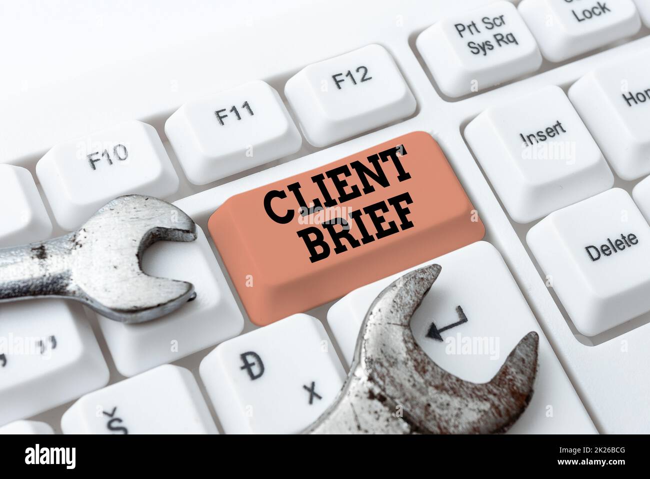 Affiche textuelle montrant le briefing du client. Idée d'affaires Documents liés par les termes des clients et de l'agence mise à niveau et réparation de l'ancien site Web, amélioration des codes de logiciel Banque D'Images