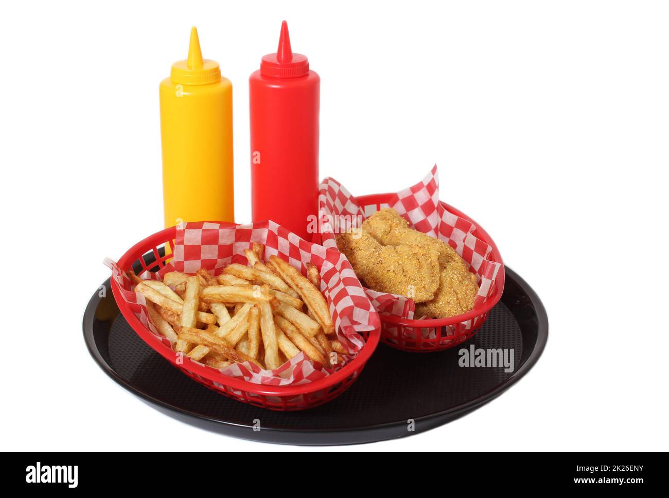 Poisson et frites sur plateau de service isolé sur blanc Banque D'Images Poisson et frites sur plateau de service isolé sur blanc Banque D'Images