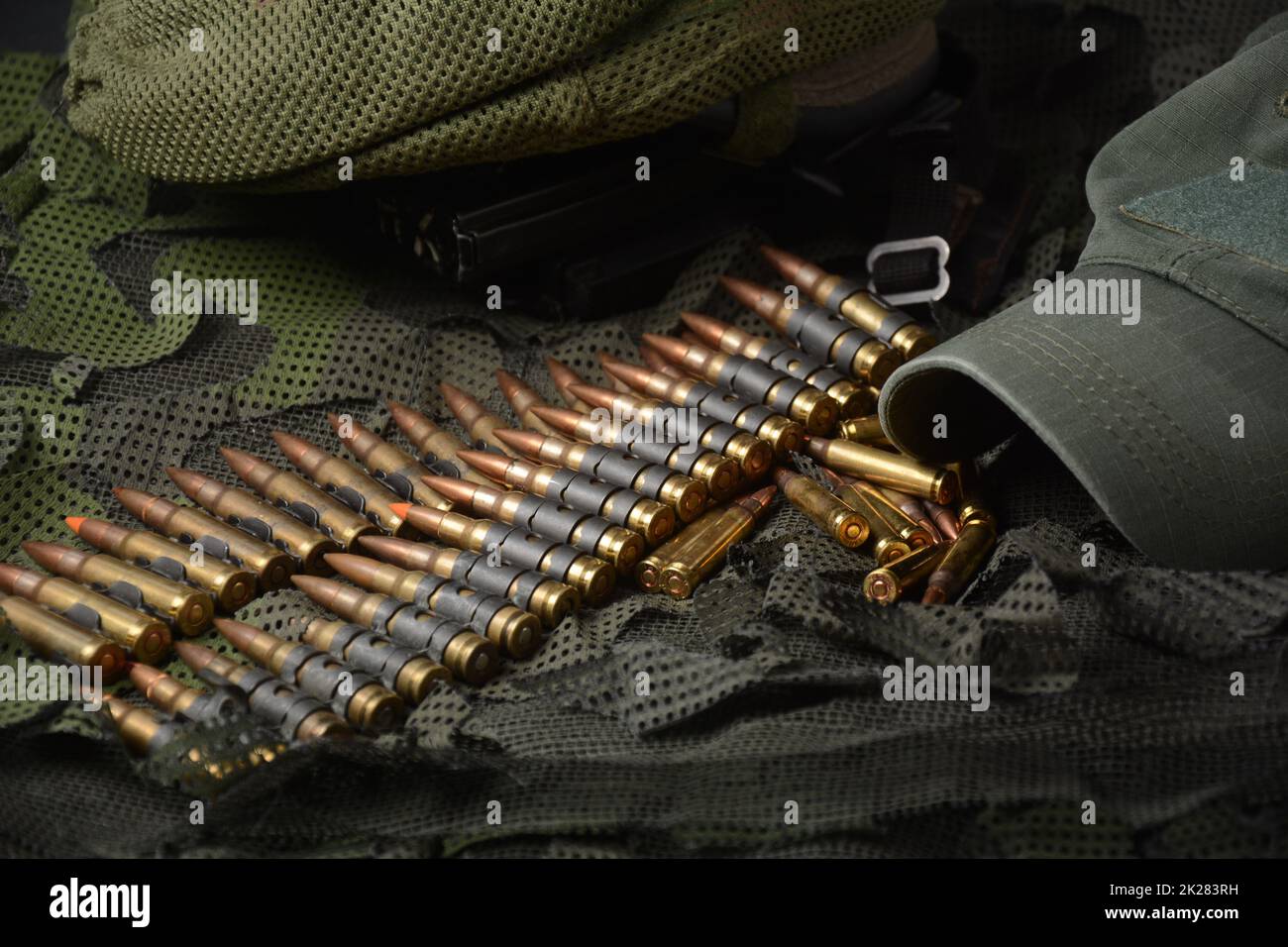 Photo de 5,56mm munitions, ceinture de balles de mitrailleuse, munitions de mitraillette Banque D'Images