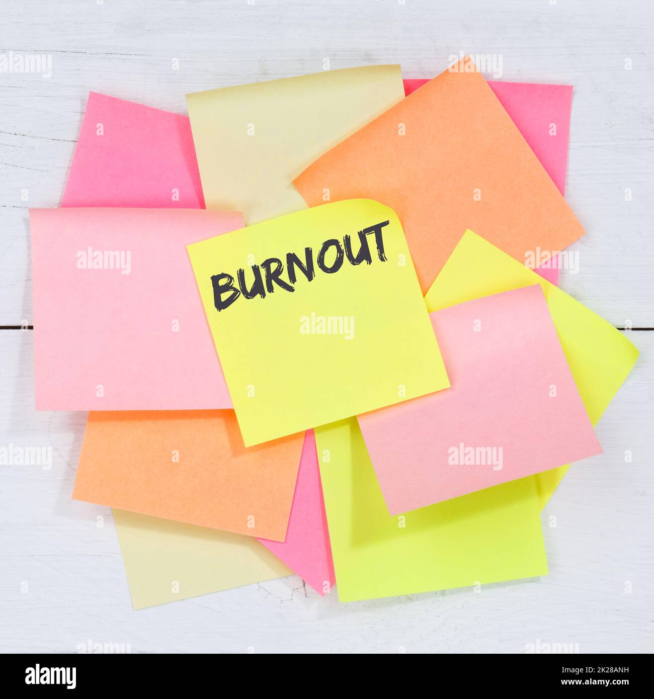 Burnout maladie stress stress stress au travail business concept bureau note papier Banque D'Images