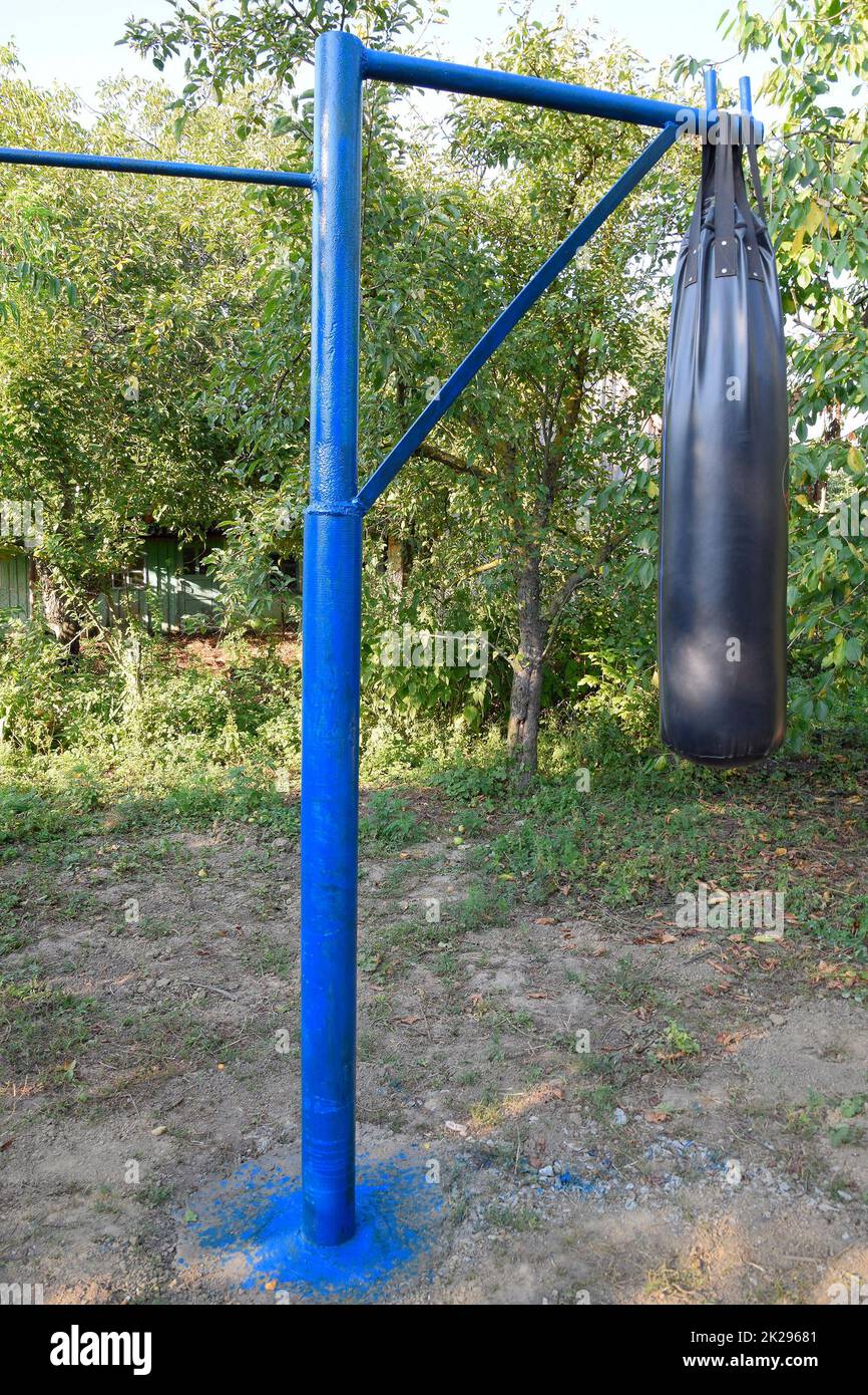 Bar fait maison avec un sac à l'extérieur dans le jardin. Banque D'Images