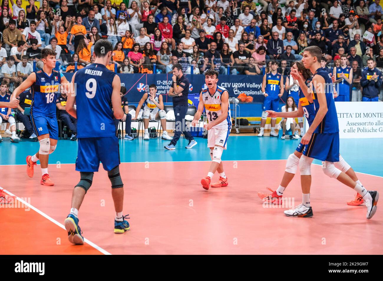 Montesilvano/Vasto, Montesilvano/Vasto, Italie, 22 septembre 2022, Exultation de l'équipe d'Italie. Pendant U20 Championnat d'Europe - Italie contre Pologne - Volleyball intenationals Banque D'Images