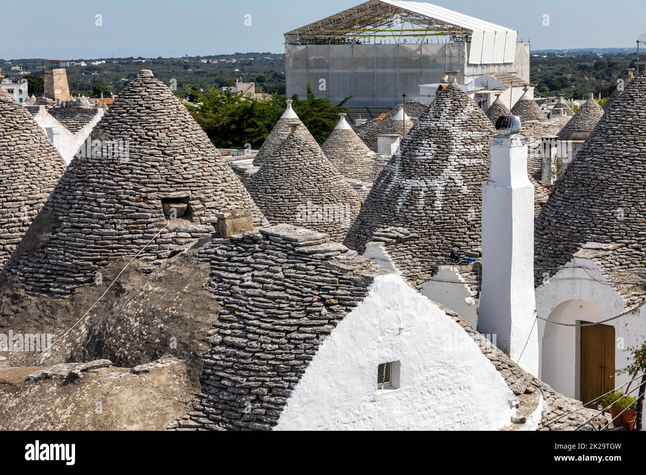 Toits en pierre des maisons Trulli à Alberobello Italie. Banque D'Images
