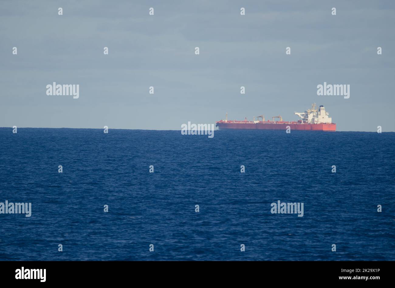 Cargo dans l'océan Atlantique. Banque D'Images