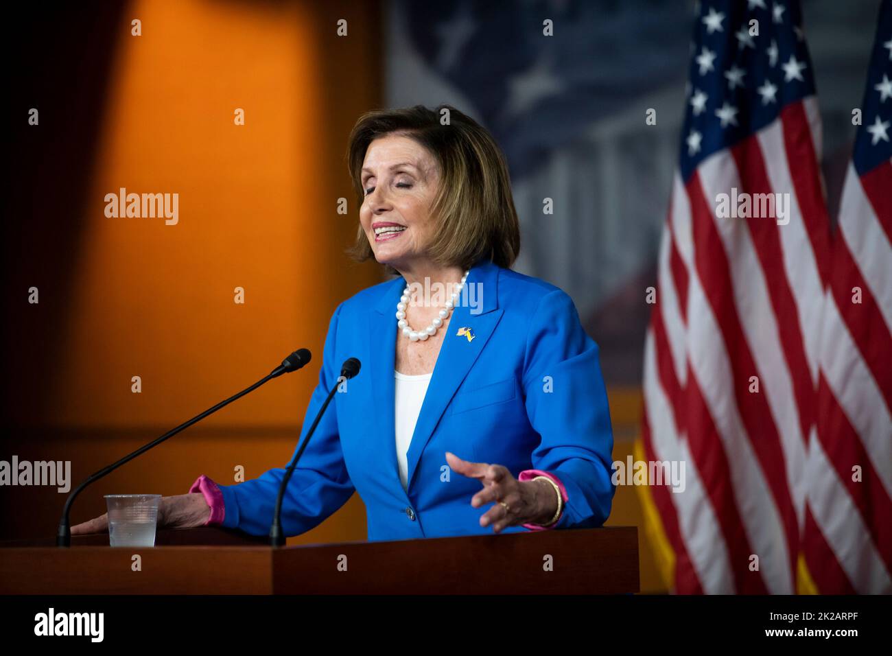 La Présidente de la Chambre des représentants des États-Unis Nancy Pelosi (démocrate de Californie) fait des remarques lors de sa conférence de presse hebdomadaire au Capitole des États-Unis à Washington, DC, jeudi, 22 septembre 2022. Crédit : Rod Lamkey/CNP Banque D'Images