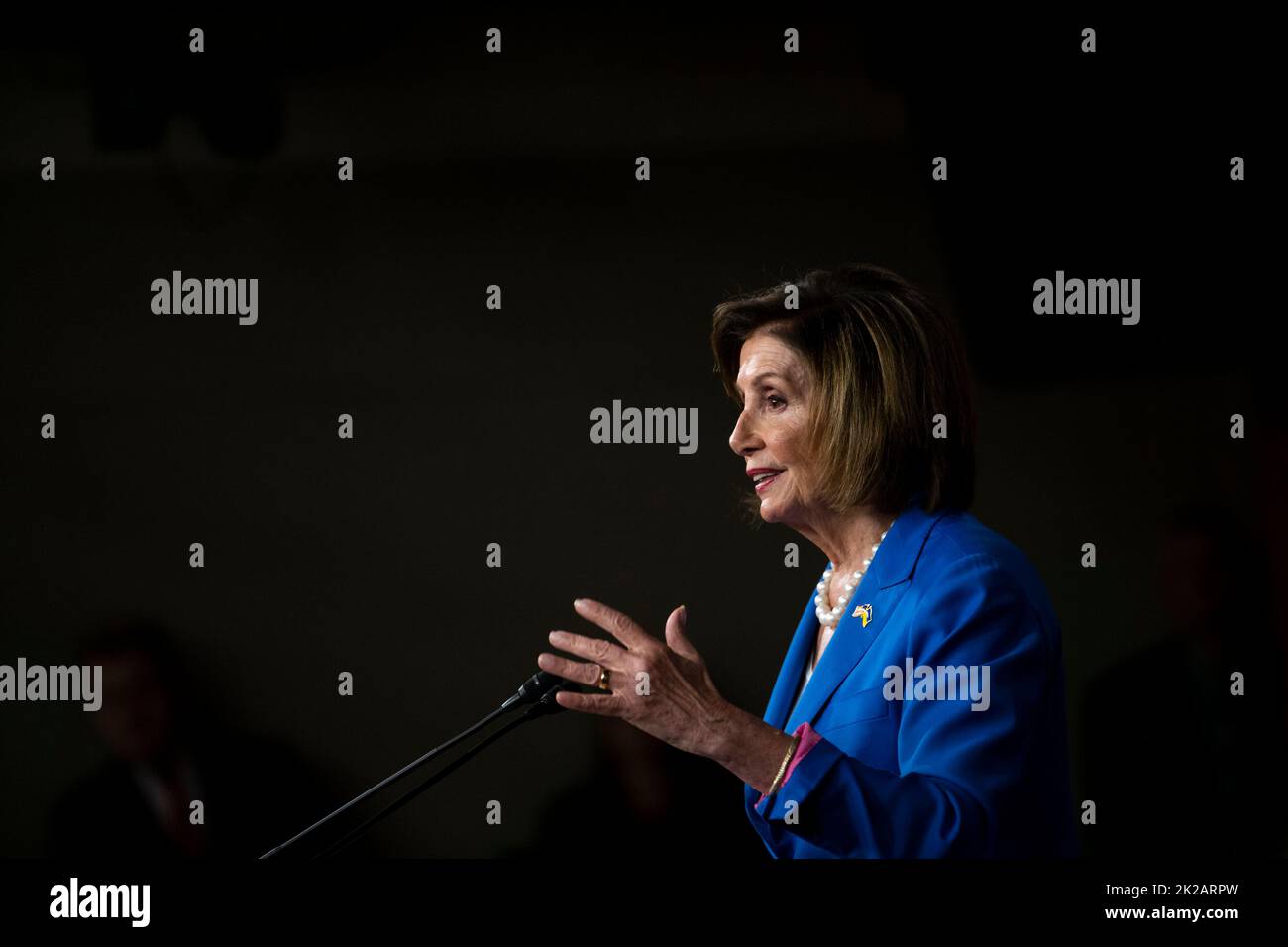 La Présidente de la Chambre des représentants des États-Unis Nancy Pelosi (démocrate de Californie) fait des remarques lors de sa conférence de presse hebdomadaire au Capitole des États-Unis à Washington, DC, jeudi, 22 septembre 2022. Crédit : Rod Lamkey/CNP Banque D'Images