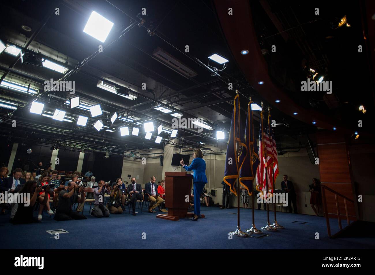 La Présidente de la Chambre des représentants des États-Unis Nancy Pelosi (démocrate de Californie) fait des remarques lors de sa conférence de presse hebdomadaire au Capitole des États-Unis à Washington, DC, jeudi, 22 septembre 2022. Crédit : Rod Lamkey/CNP Banque D'Images