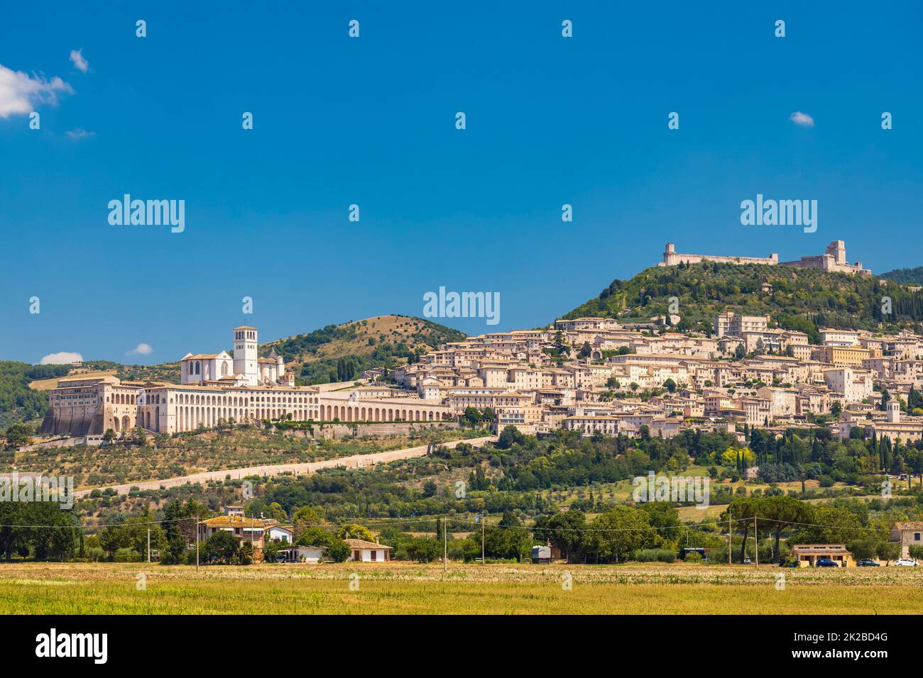 Vue panoramique ville médiévale d'Assise, province de Pérouse, région de l'Ombrie, Italie Banque D'Images