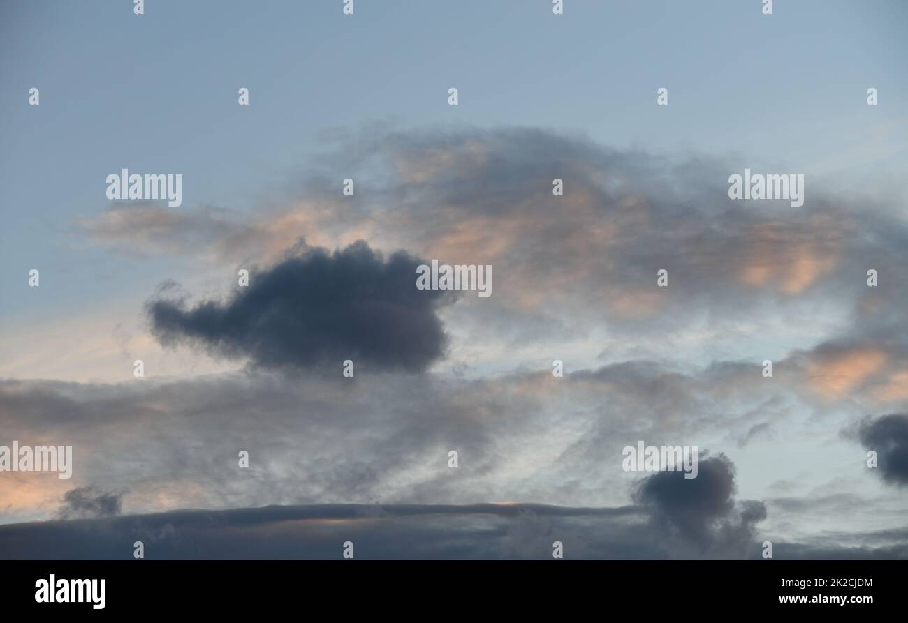 Nuages de tempête dans le ciel espagnol, province d'Alicante, Costa Blanca, Espagne Banque D'Images