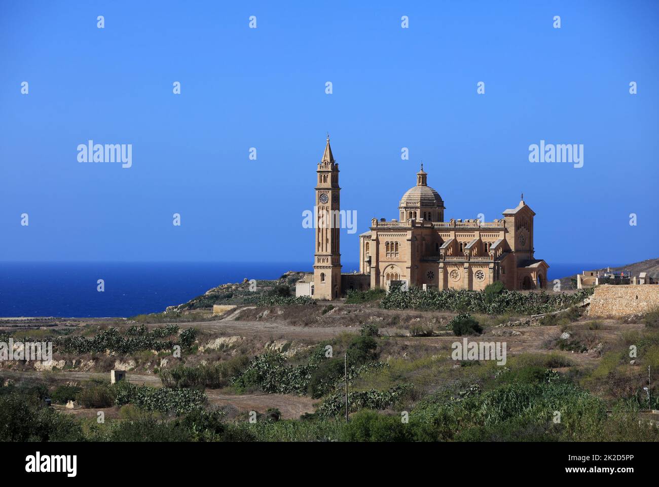 Basilique du sanctuaire national de la Sainte Vierge de Ta' Pinu près de Gharb. Gozo. Malte Banque D'Images