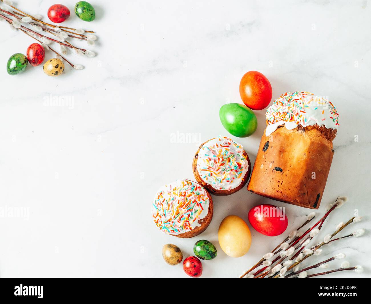 Pain de Pâques chrétien orthodoxe ou gâteau Kulich Banque D'Images