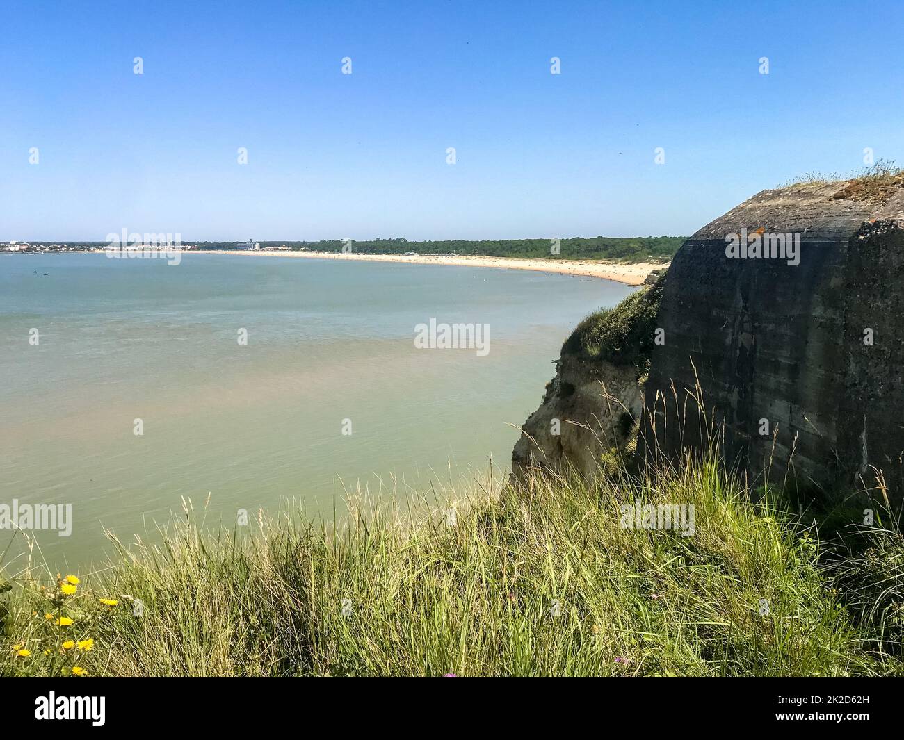 Bunker sur les falaises et la plage. Saint Georges de Didonne Banque D'Images