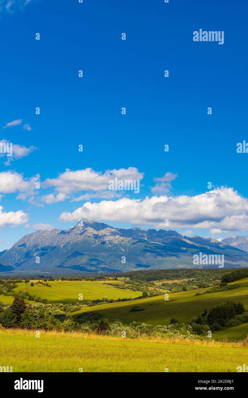 Haute Tatras avec la montagne dominante Krivan, Slovaquie Banque D'Images