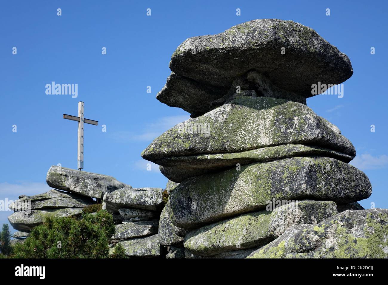 Bavière, Basse-Bavière, Landkreis Freyung-Grafenau, forêt bavaroise, Dreilà¤nderweg, Bayerischer Plöckenstein, sommet de croix Banque D'Images