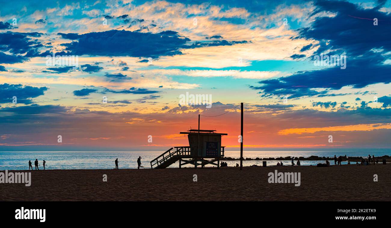 Cabine de sauveteur sur la plage de Santa Monica Banque D'Images