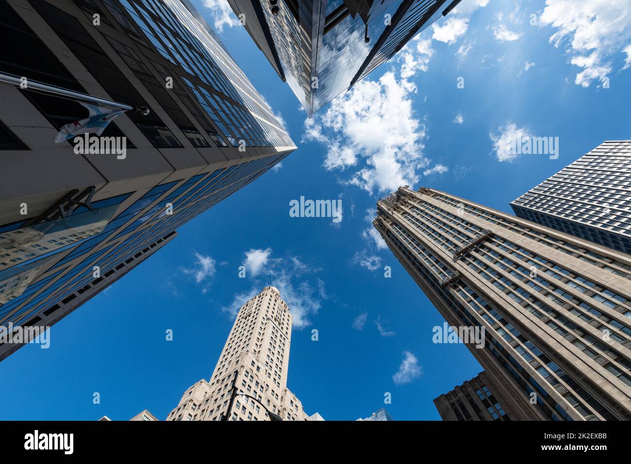 Bâtiments de Chicago et drapeau patriote Banque D'Images