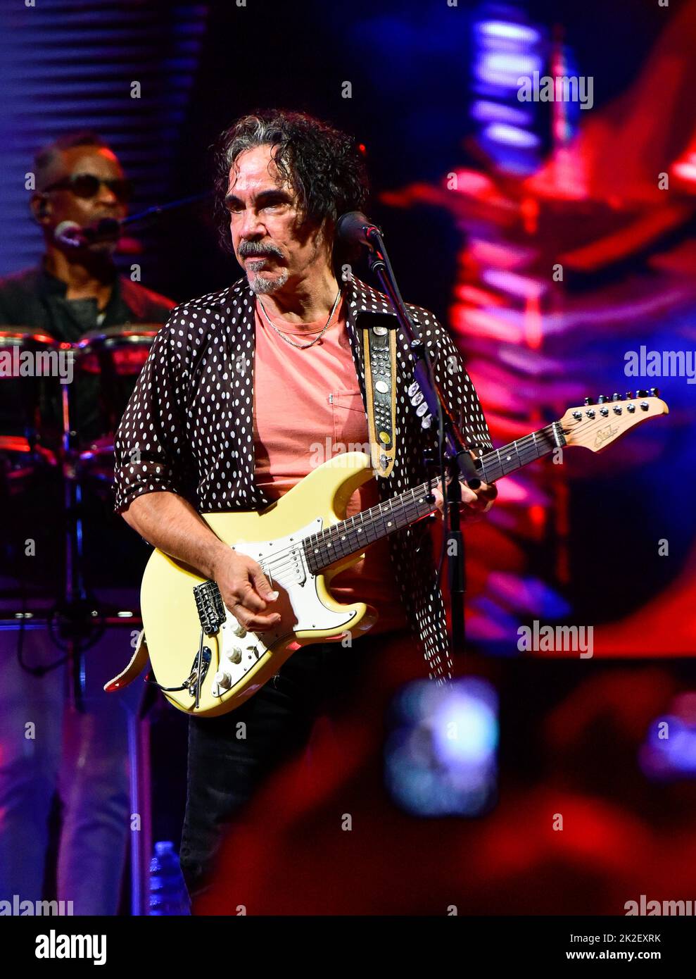 Redondo Beach, Californie 16 septembre 2022 - John Oates of Hall et Oates se présentant sur scène au ranch Beachlife, Credit - Ken Howard/Alay Banque D'Images